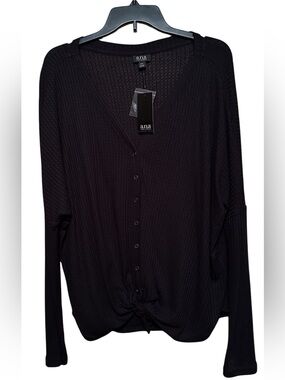 NWT a.n.a  Black Button-Up Knit top with Front Twist size XXL
